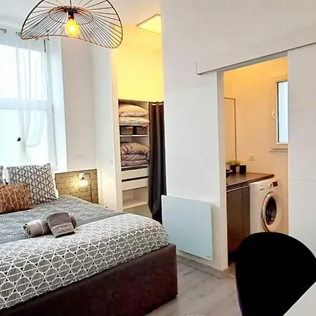 Apartment Black&white Home-by So'serenityhome-balcon-parking