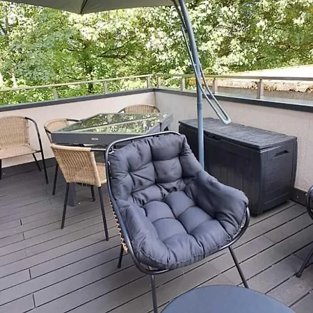 Black&white Home-by So'serenityhome-balcon-parking Apartment Cluses